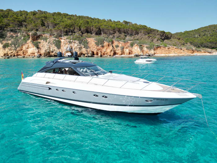 VIP ESCAPE – Luxuriöses privates Yacht-Erlebnis in Menorca