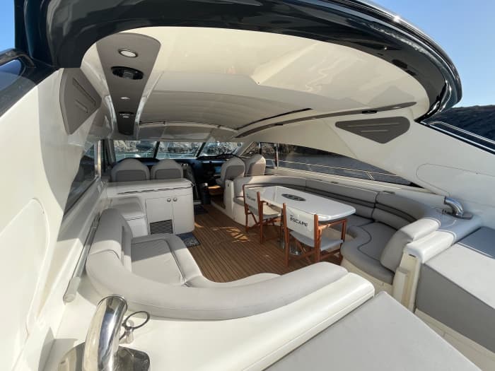 VIP ESCAPE – Luxuriöses privates Yacht-Erlebnis in Menorca