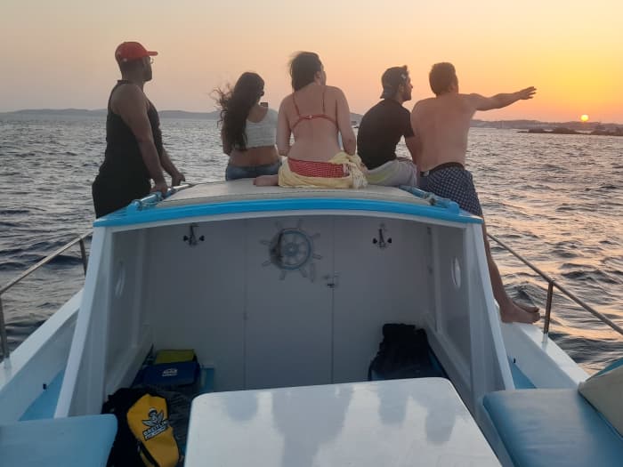 BBQ ON THE BOAT