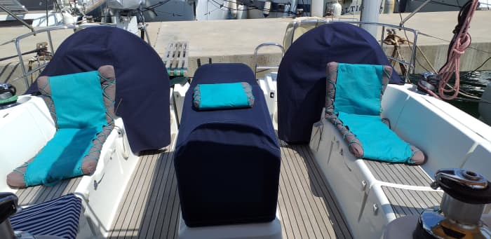 Private 4-hour sailing excursion in Barcelona.
