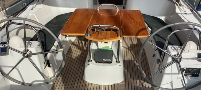 Private 4-hour sailing excursion in Barcelona.