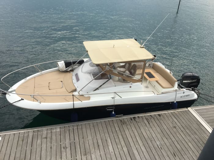 Desfrute de 9 horas em uma lancha em Dinard.