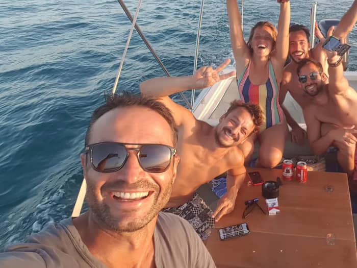 Dagtour naar Formentera (Cala Saona of Es Caló) of Ibiza (Es Vedrà) met een stop voor de lunch bij een strandrestaurant naar keuze.