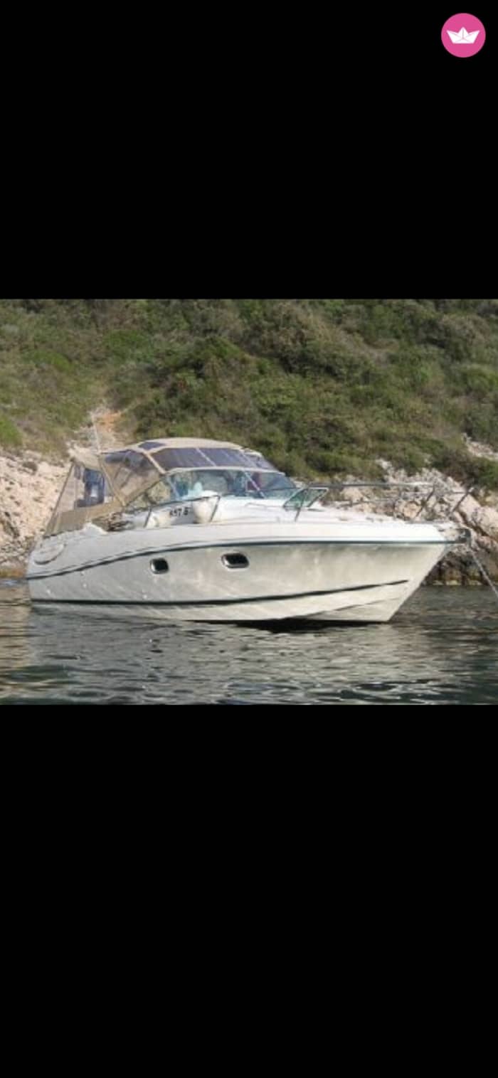 Seu barco a motor particular para um dia em Toulon.