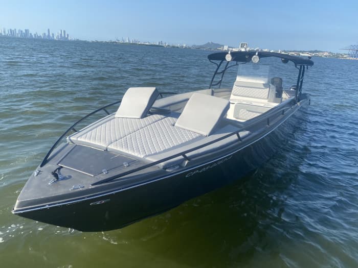 Votre bateau à moteur privé pour une journée autour de Carthagène
