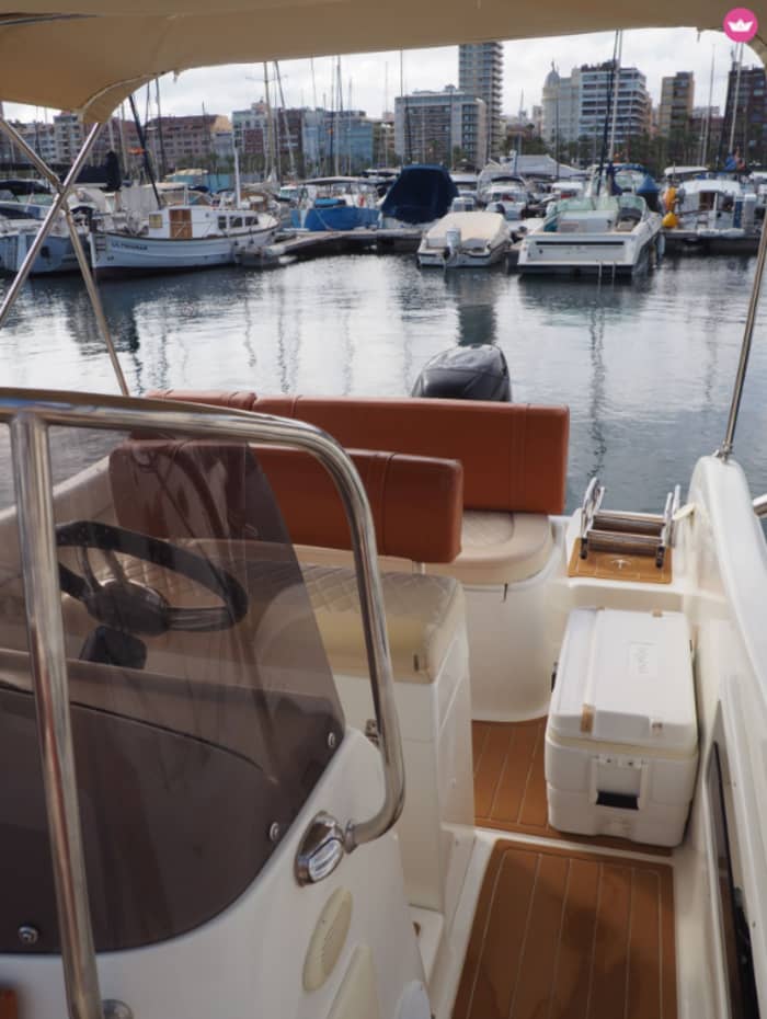 Elegant Cruise Along the Alicante Coast
