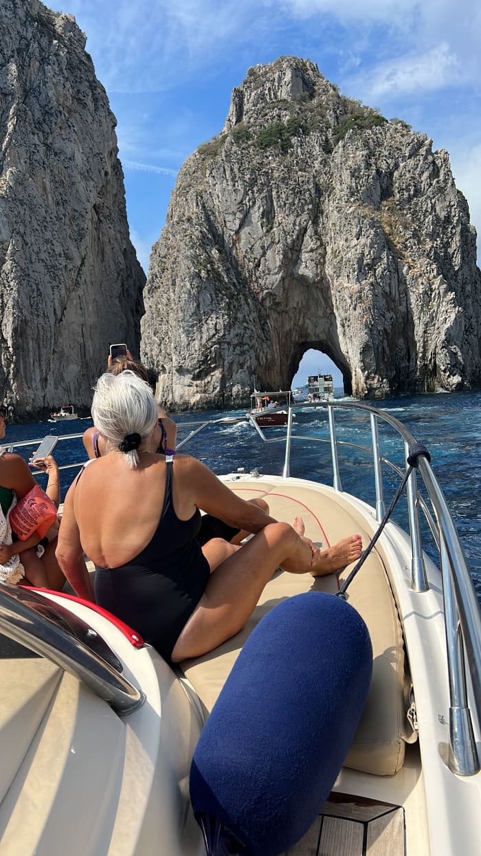 Crociera di 7 Ore: Scopri la Costiera Amalfitana e Sorrentina e la Magia di Capri