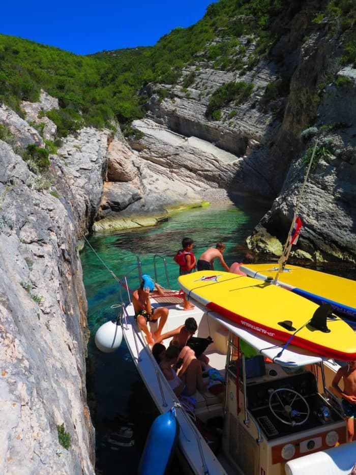 Excursion privée en bateau à moteur autour de Vis