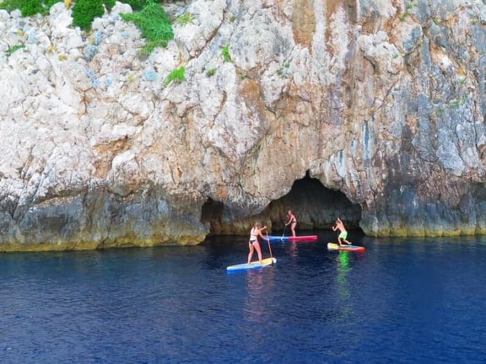 Excursion privée en bateau à moteur autour de Vis