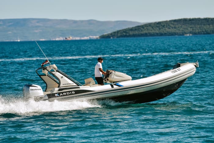 Excursión privada de medio día en barco desde Split a la Laguna Azul