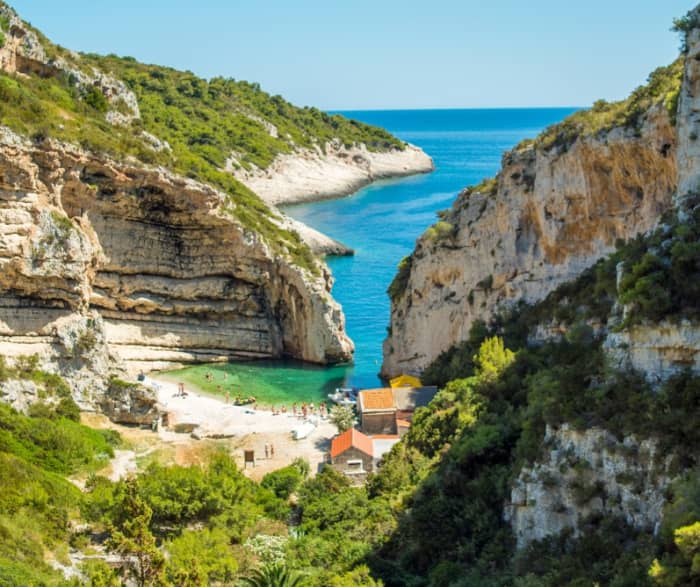 Full Day Private 5-Island Boat Tour: Blue Cave, Hvar & Pakleni Islands