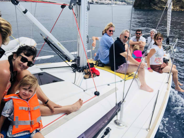 Meer, Liebe & Sonne: Ein Tag voller Emotionen auf einem Segelboot