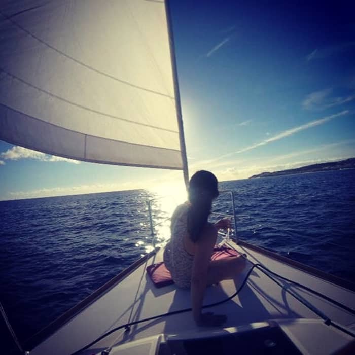 Meer, Liebe & Sonne: Ein Tag voller Emotionen auf einem Segelboot