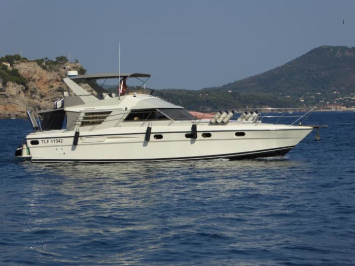 Découvrez Saint-Mandrier-sur-Mer lors d'une excursion d'une journée en bateau à moteur