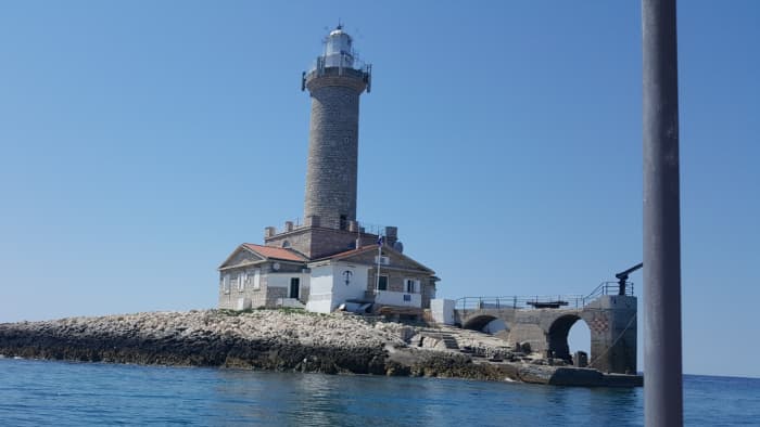 Escapade à Pula : 2h15 de détente en bateau à moteur
