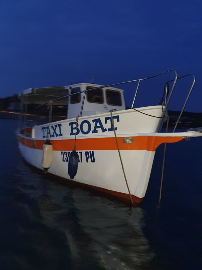 Escapade à Pula : 2h15 de détente en bateau à moteur