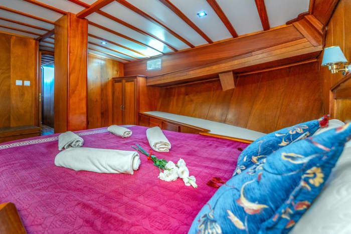 Votre escapade VIP à Piso Livadi : une traversée de 3 h 30 en goélette