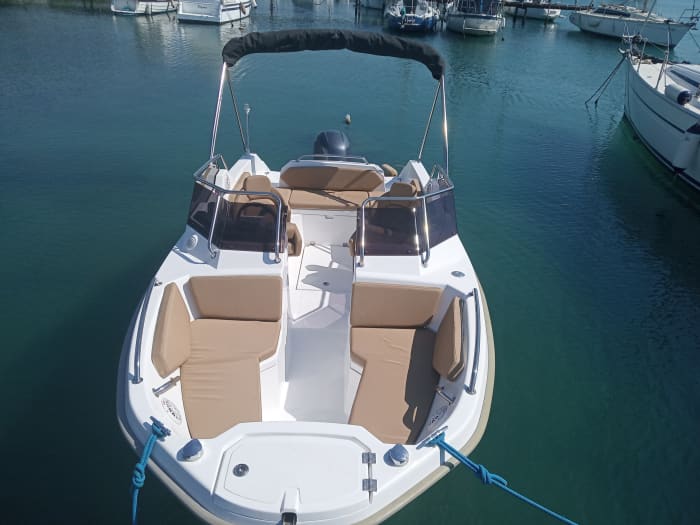 Your private motorboat for a day around Trogir