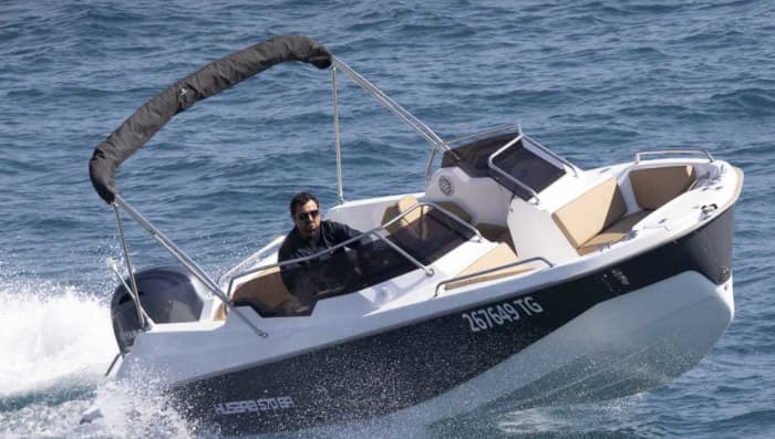 Your private motorboat for a day around Trogir