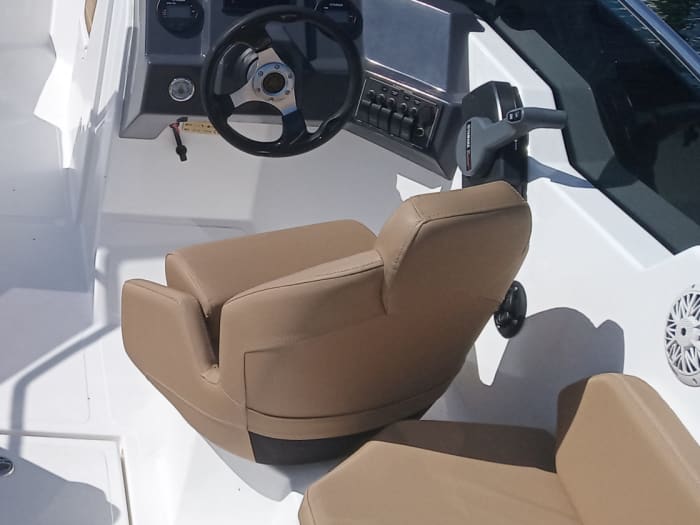 Your private motorboat for a day around Trogir