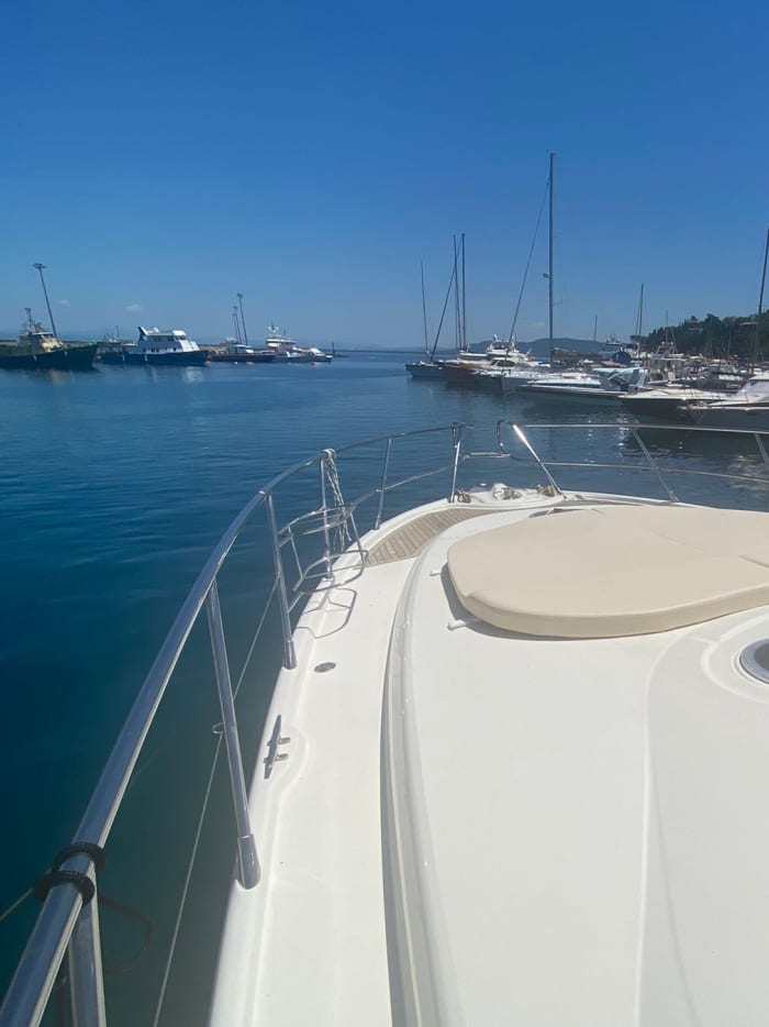Profitez d'une excursion de 8 heures en bateau à moteur à Porto Santo Stefano.