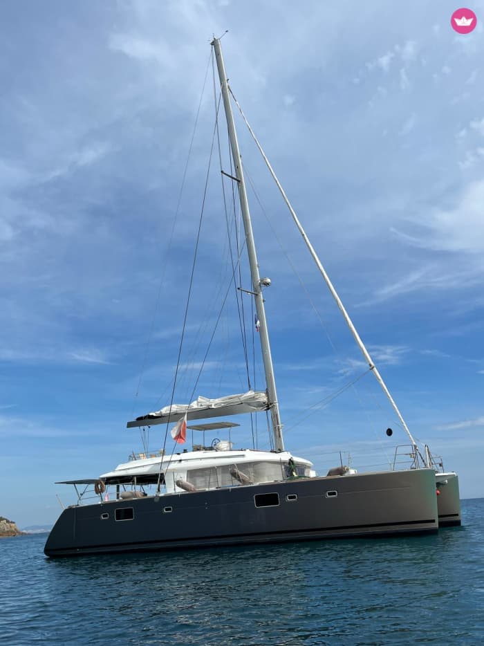 Descubra la Costa Azul en catamarán desde Mónaco.