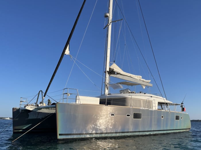 Descubra la Costa Azul en catamarán desde Mónaco.