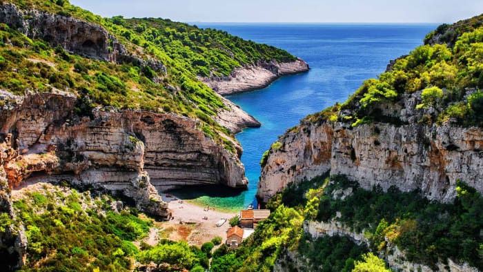 Hvar : visite privée de la grotte bleue et du hors-bord de Vis