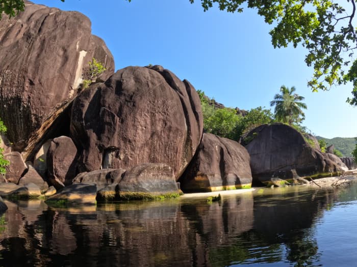 Nehmen Sie sich 9 Stunden Zeit, um die verborgene Magie der Seychellen vom Wasser aus zu entdecken.