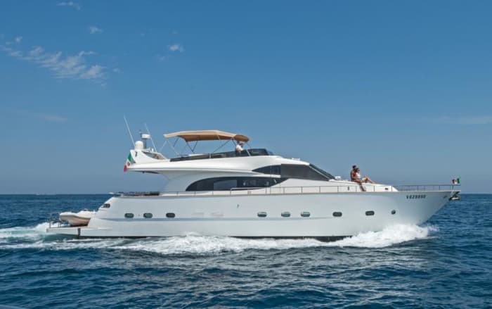 Un Benetti Sail Division 72 in Rotta per Capri