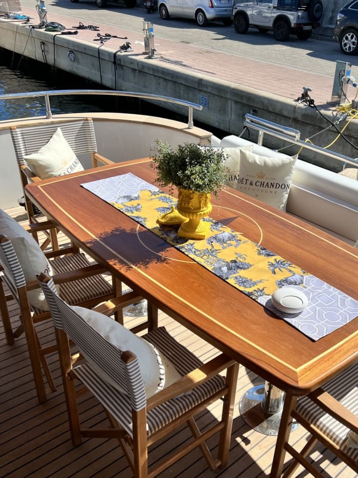 Un Benetti Sail Division 72 in Rotta per Capri
