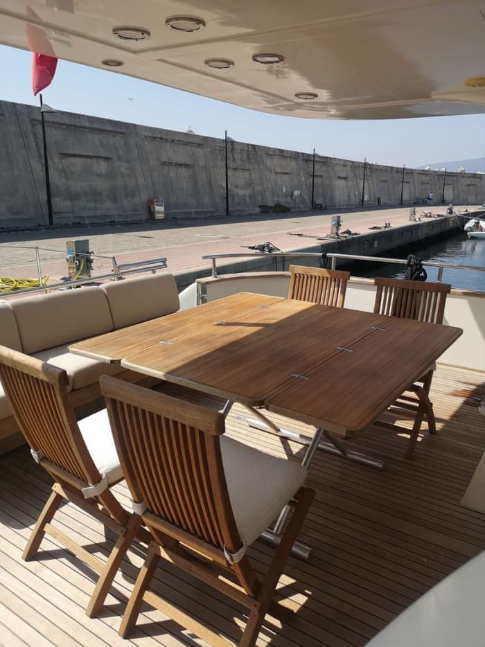 Un Benetti Sail Division 72 in Rotta per Capri