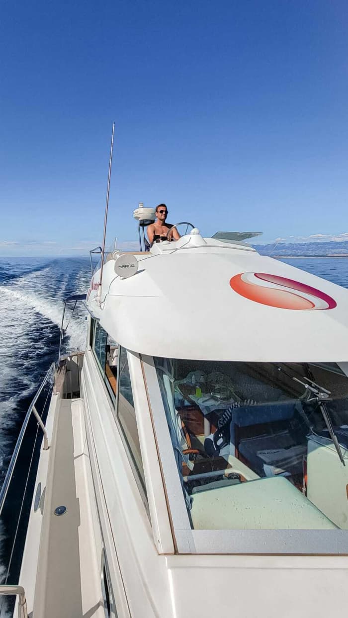 6h of sun around Novalja on a motorboat