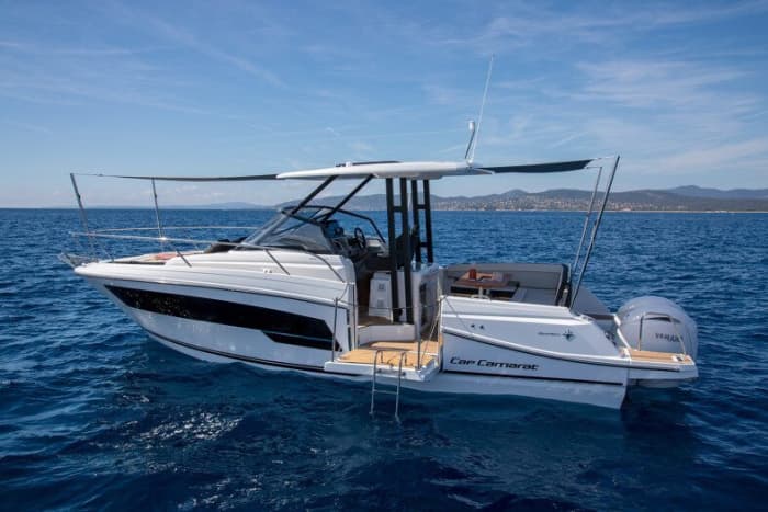 Escapade facile à Hyères : une excursion en bateau à moteur de 3h30