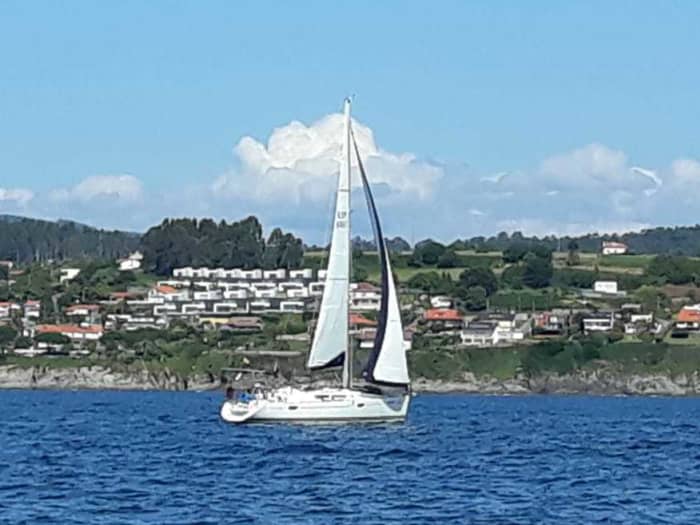 8h of sailing along the coast of Baiona