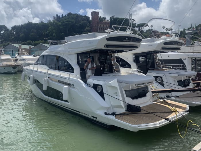 Von Miseno: Ganztägige Bootstour nach Capri und Faraglioni