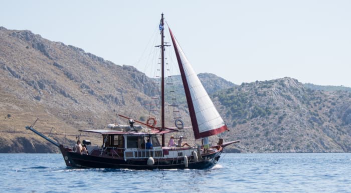 White, blue, and divine: A full day on a motorboat