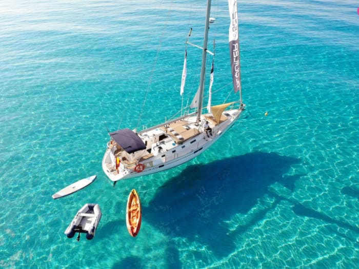 Afternoon. Short private sailing excursion in Torrevieja.