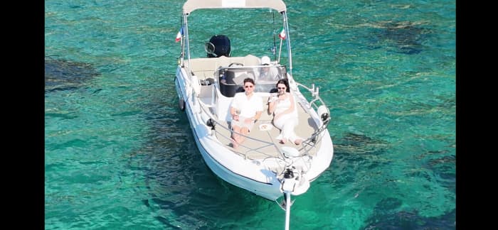 Meio dia a bordo do Calyp2o para descobrir a Riviera Francesa.