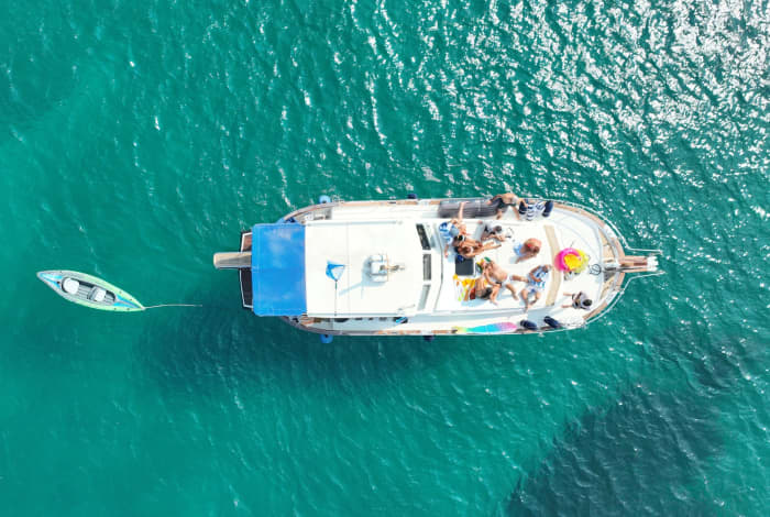 4 Stunden Zeit, um Marzamemi mit dem Motorboot zu erkunden