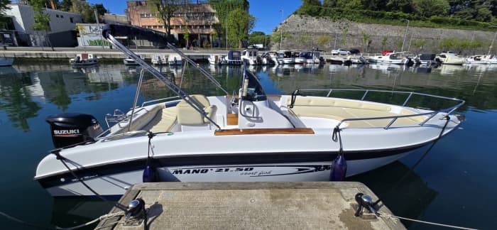 Jouw dag in Zadar: Huur een motorboot voor 9 uur ontdekkingstocht