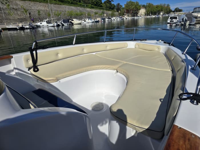 Jouw dag in Zadar: Huur een motorboot voor 9 uur ontdekkingstocht