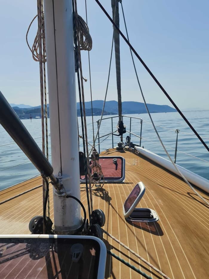 Der Rhythmus von Marina di Ragusa: Unvergessliche Momente auf einem Segelboot