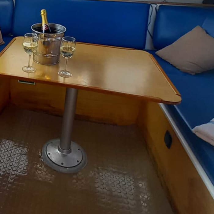 4-Hour Algarve Catamaran Cruise from Ferragudo