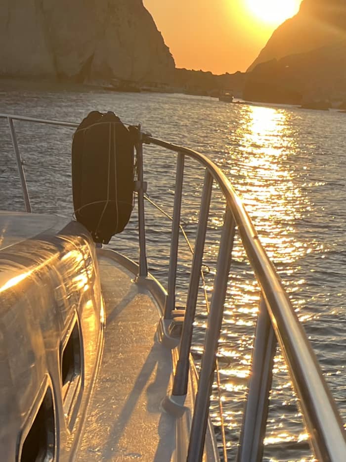 Cruise naar het zuiden bij zonsondergang 🌅