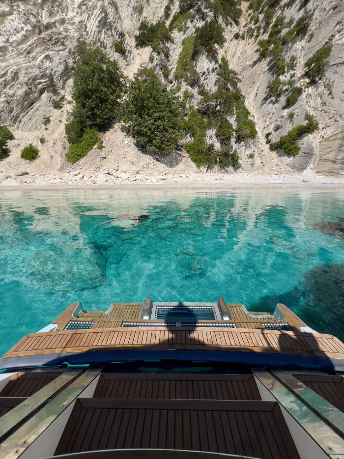 North Cruise – Shipwreck & Blue Caves