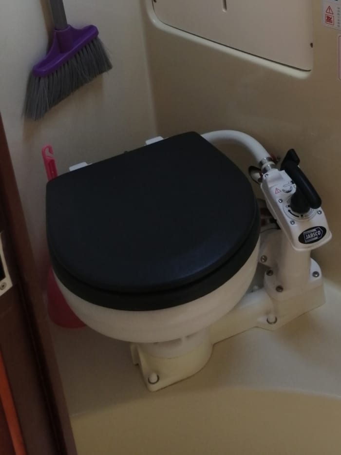 Experiência de um dia inteiro navegando em um veleiro em Toulon.