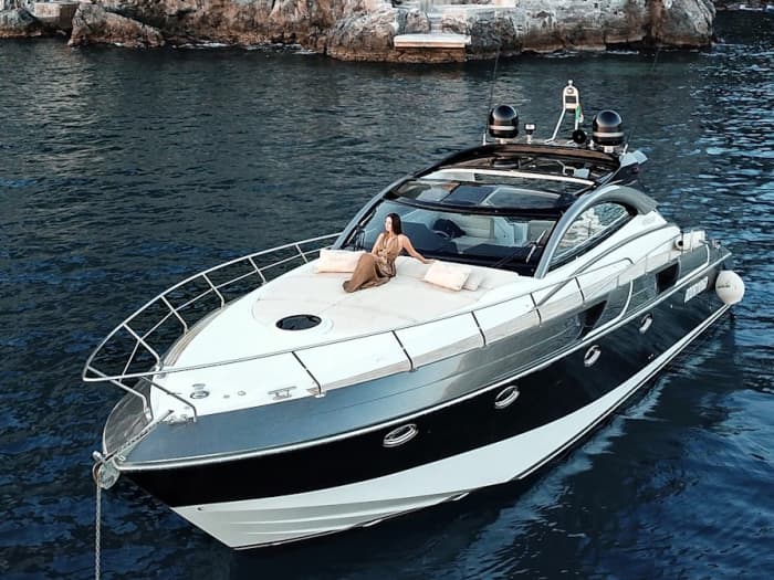 Italian dreams start at sea: A 8h voyage through the heart of Amalfi