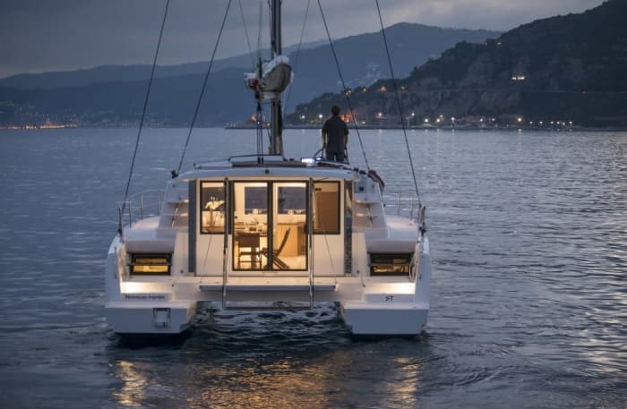 Breng 9 uur door op het warme water van Barcelona.