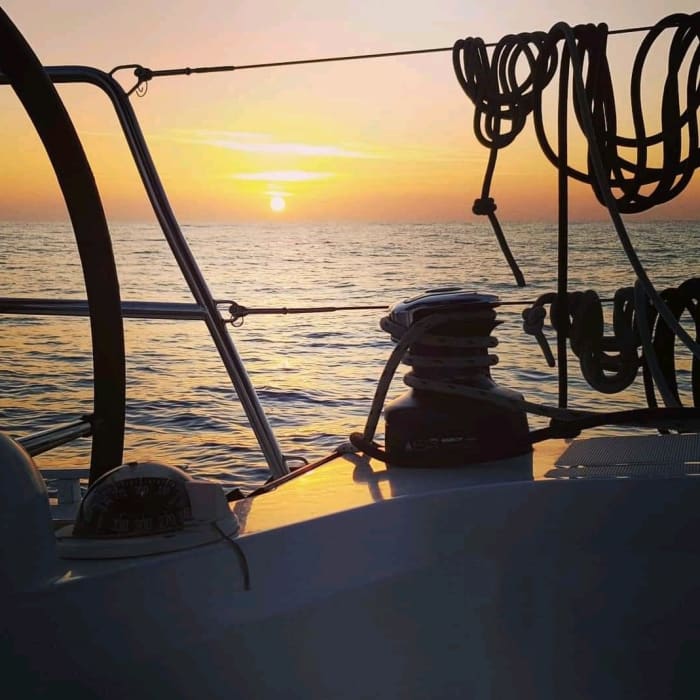 Geniet van een dag op zee in Tenerife aan boord van een zeilboot.